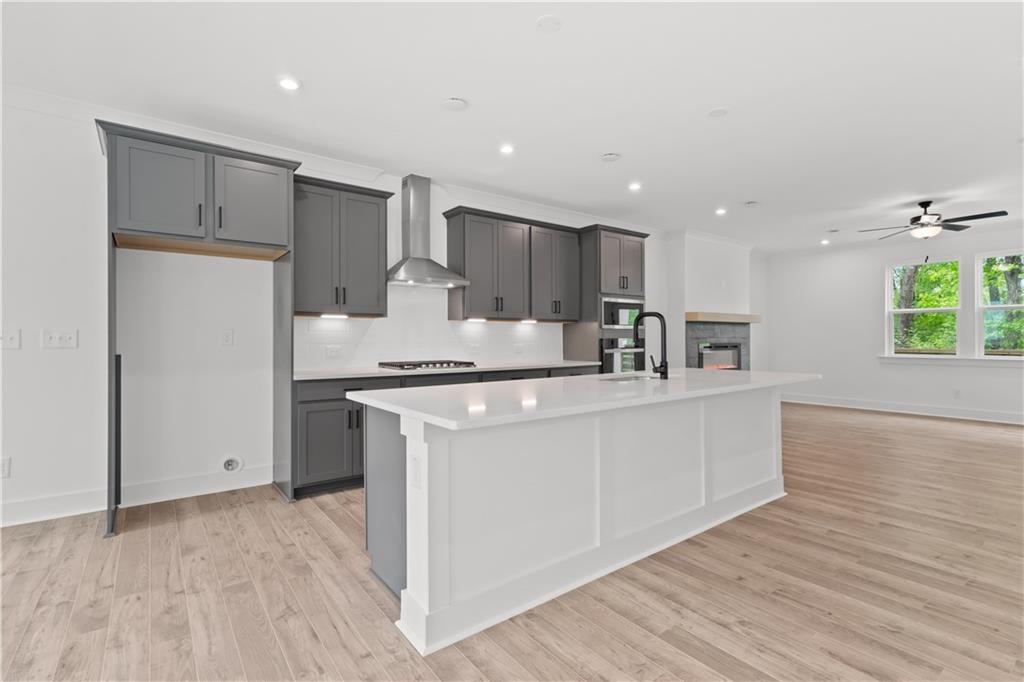 586 Avondale Park Circle