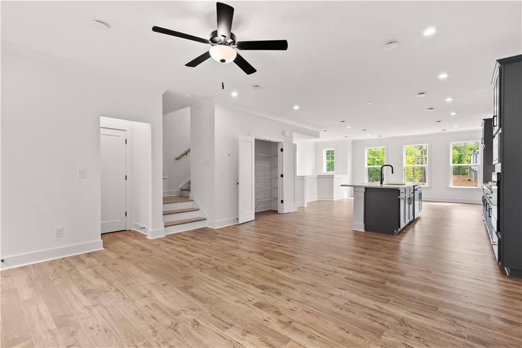 586 Avondale Park Circle