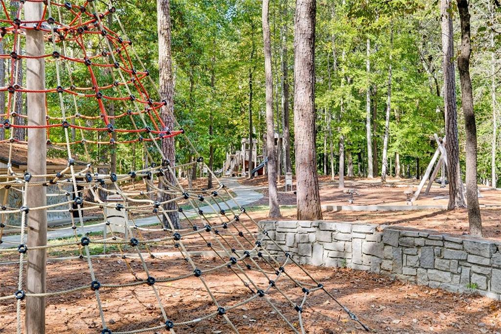 4098 Nancy Creek Way NE