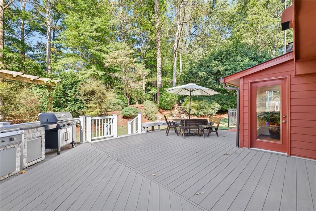 4098 Nancy Creek Way NE