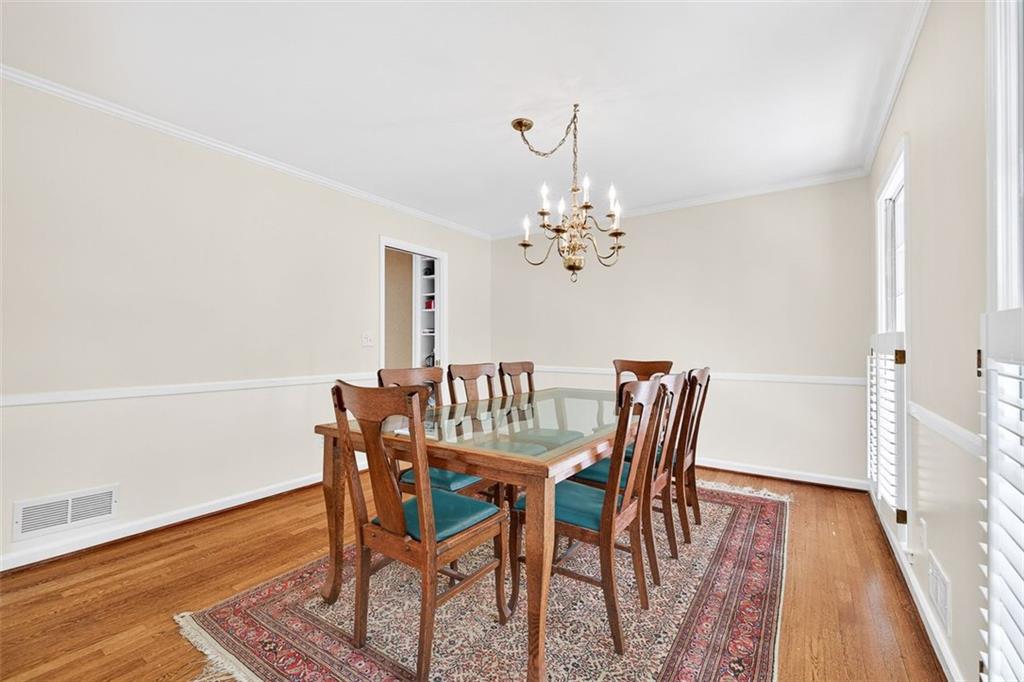 4098 Nancy Creek Way NE