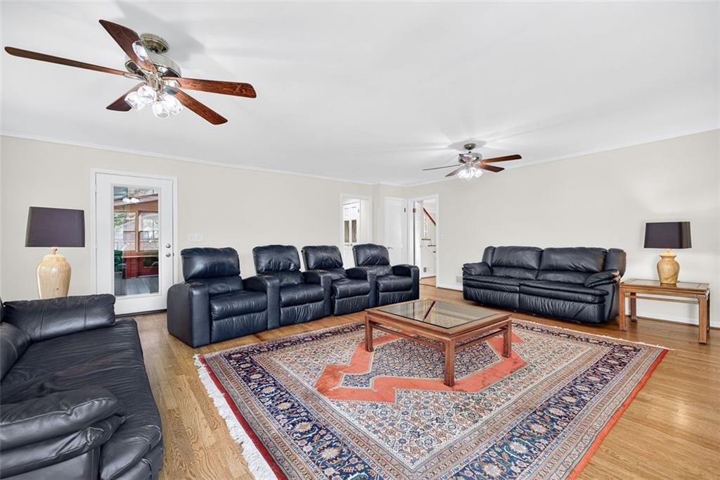 4098 Nancy Creek Way NE