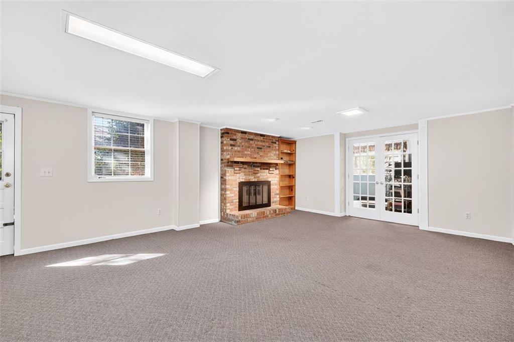 4098 Nancy Creek Way NE