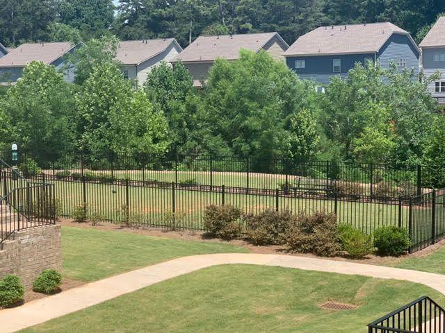 613 Harrington Hills