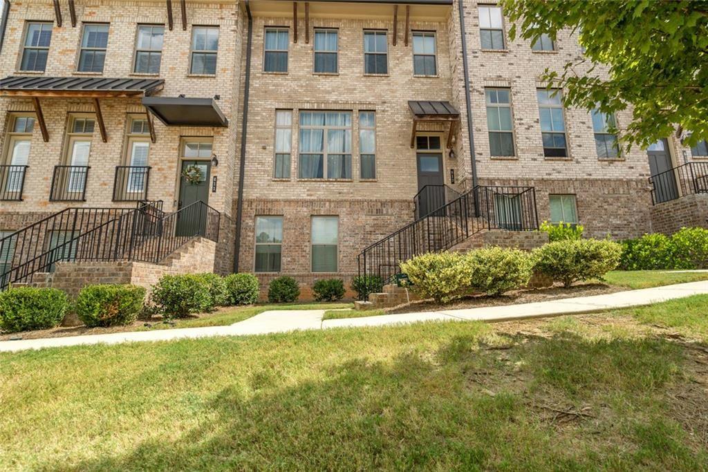 613 Harrington Hills