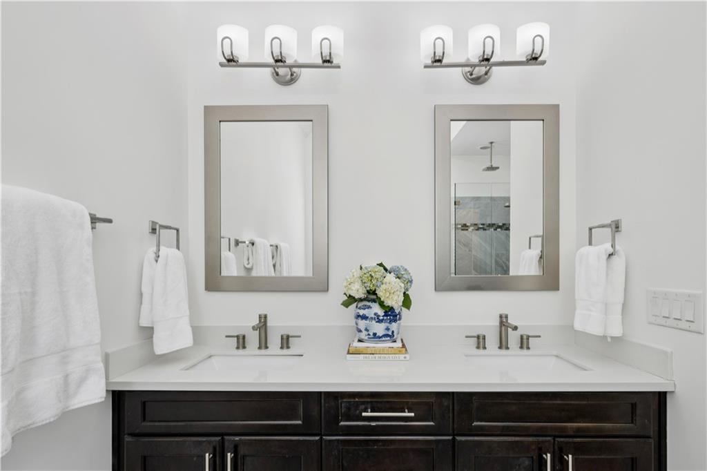 850 Canterbury Overlook