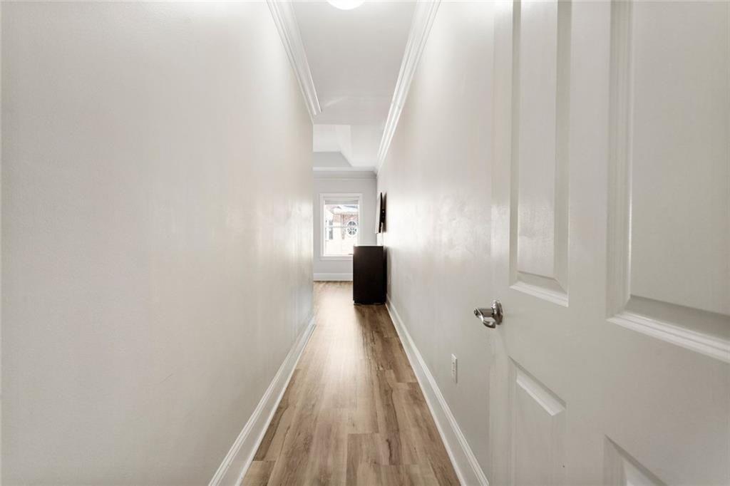 5523 Glenridge Park NE