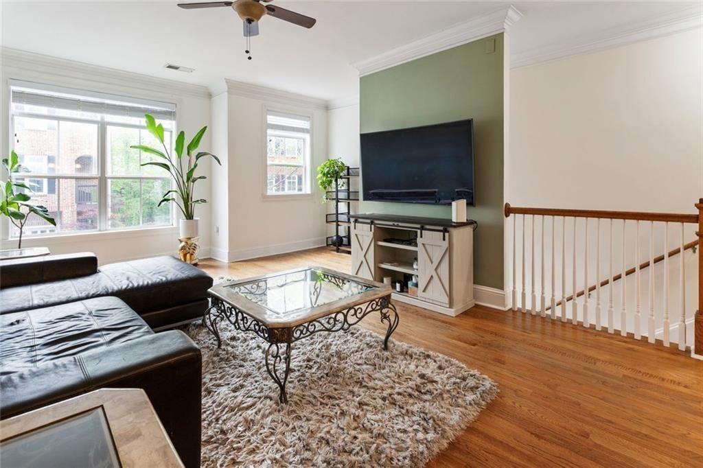 5523 Glenridge Park NE