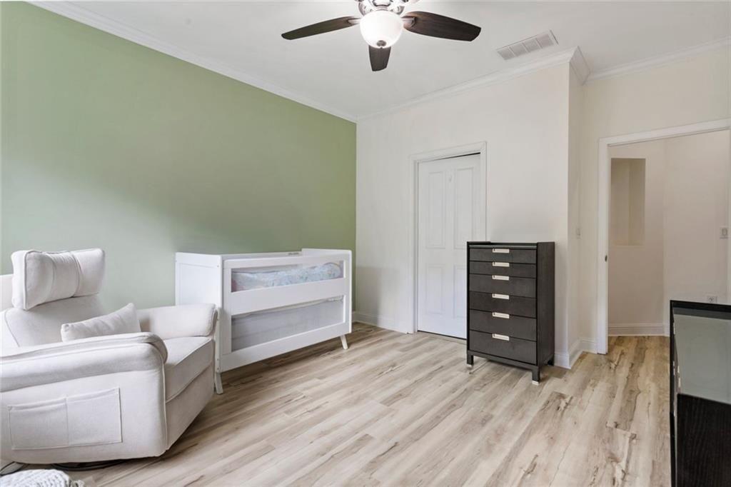 5523 Glenridge Park NE