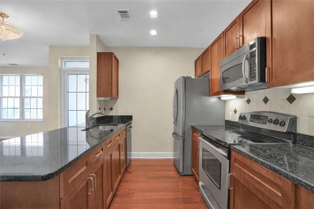 325 E Paces Ferry Road NE Unit 1411