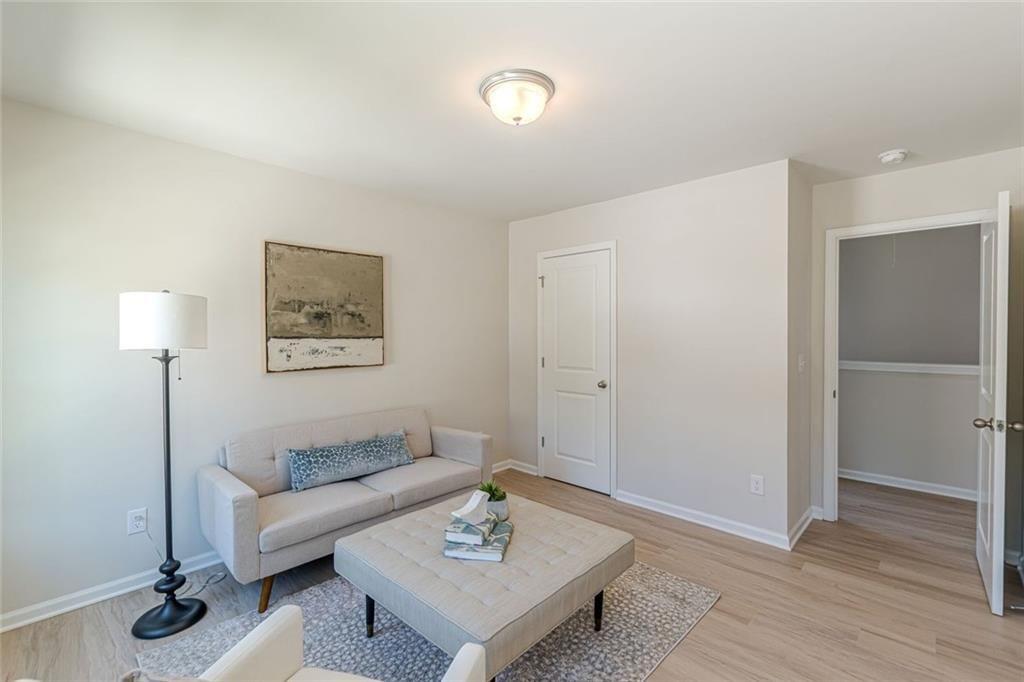 317 Vista Lake Drive