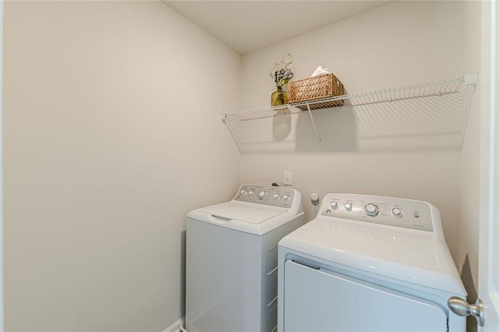 317 Vista Lake Drive