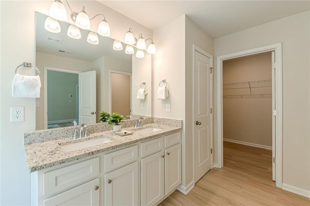 317 Vista Lake Drive