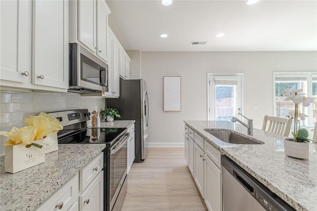 317 Vista Lake Drive