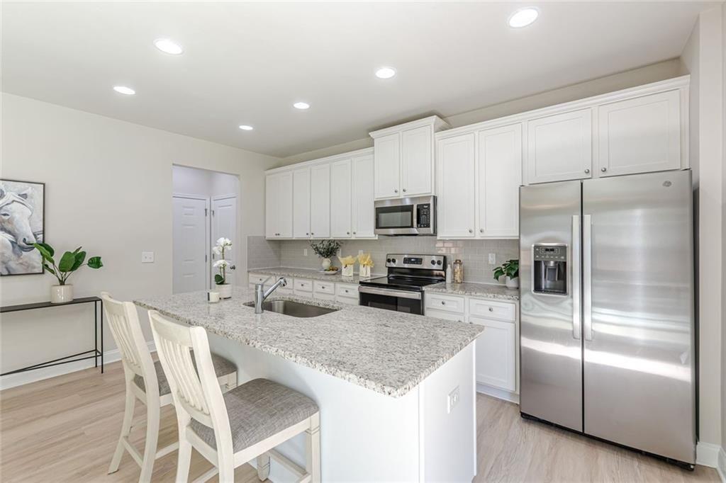 317 Vista Lake Drive