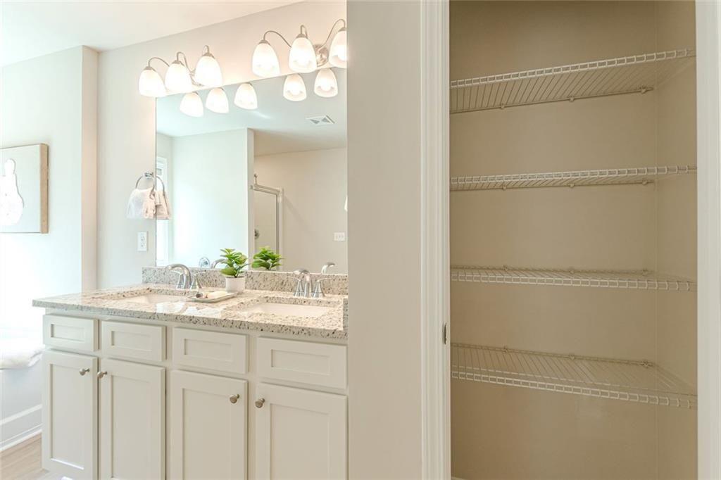 317 Vista Lake Drive