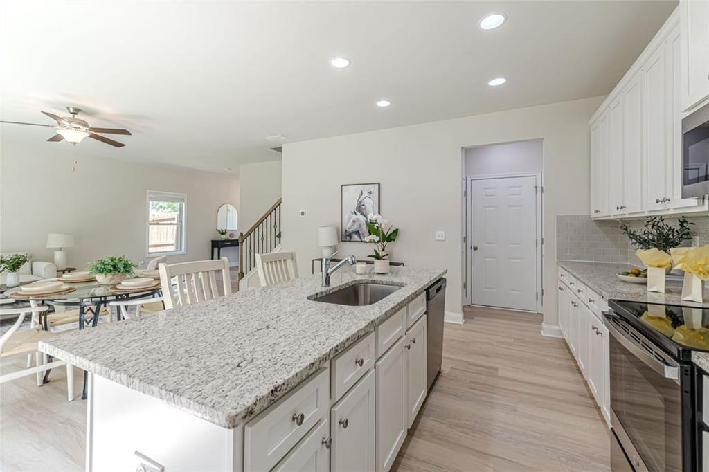 317 Vista Lake Drive