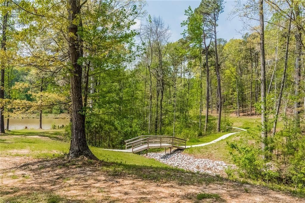 317 Vista Lake Drive