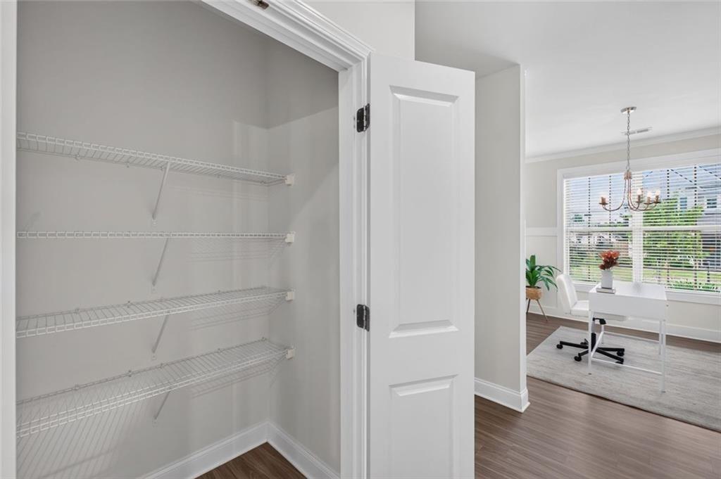 102 Edgeview Court