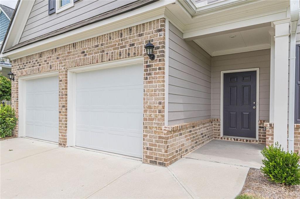 102 Edgeview Court