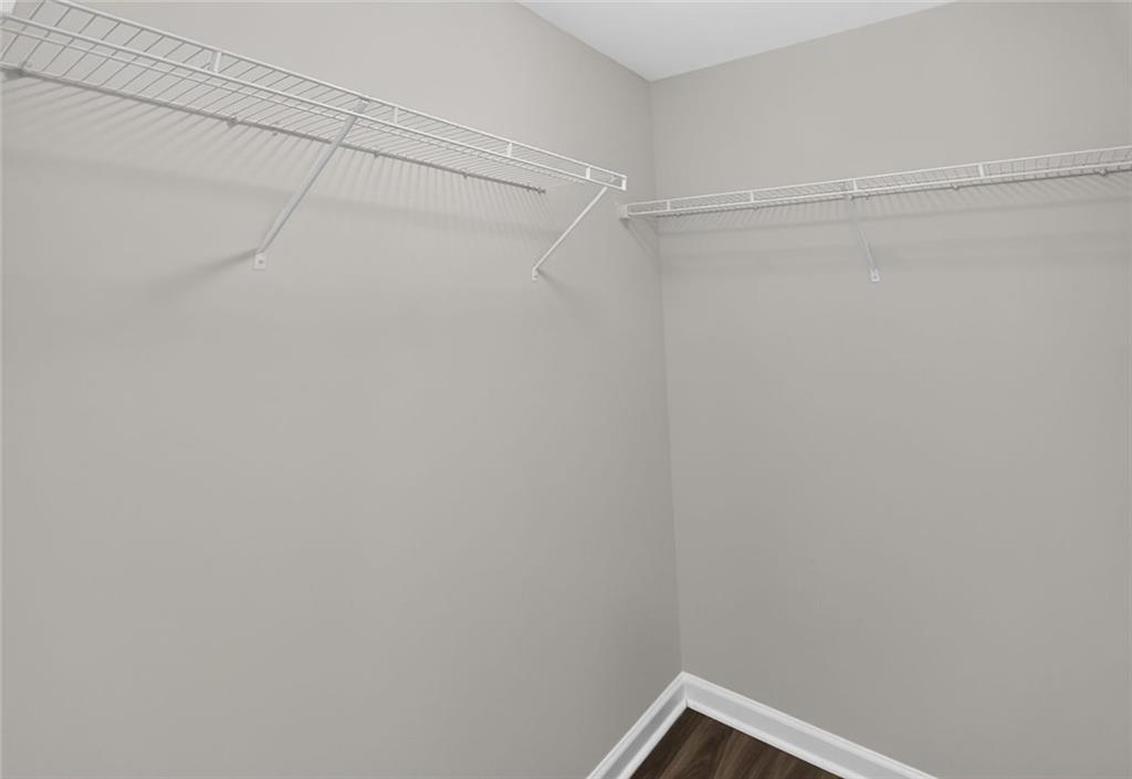 102 Edgeview Court