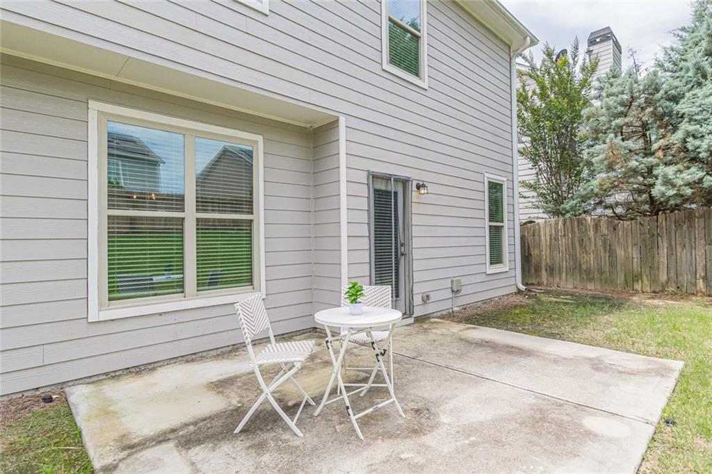 102 Edgeview Court