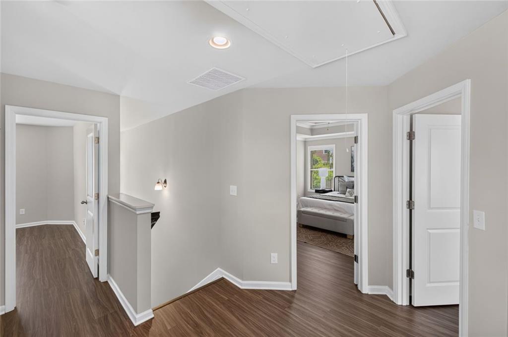 102 Edgeview Court