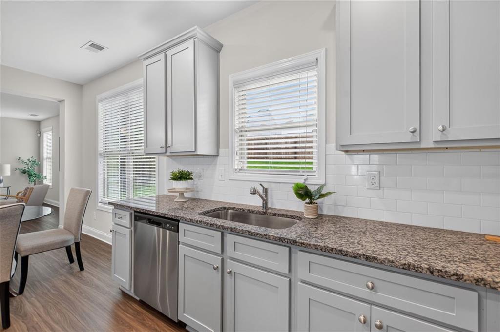 102 Edgeview Court