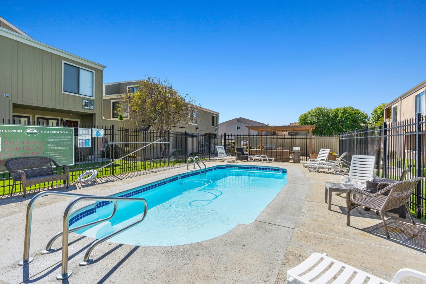 820 Casanova AVE 98