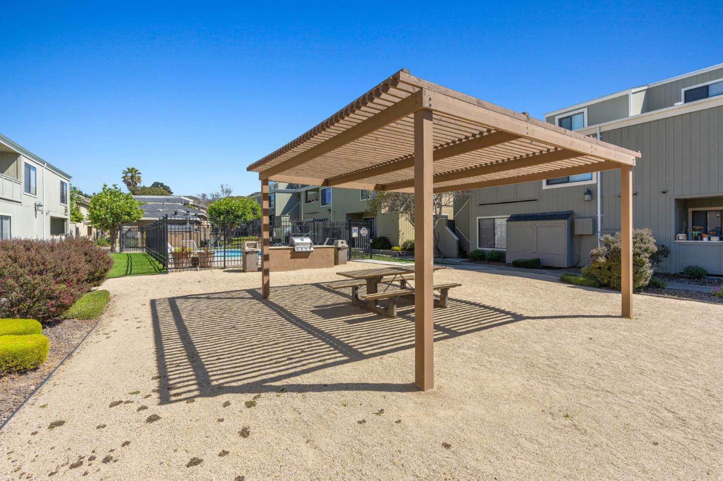 820 Casanova AVE 98