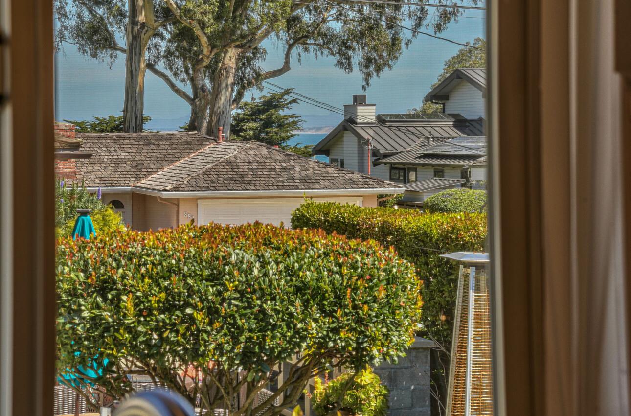 181 Del Monte BLVD