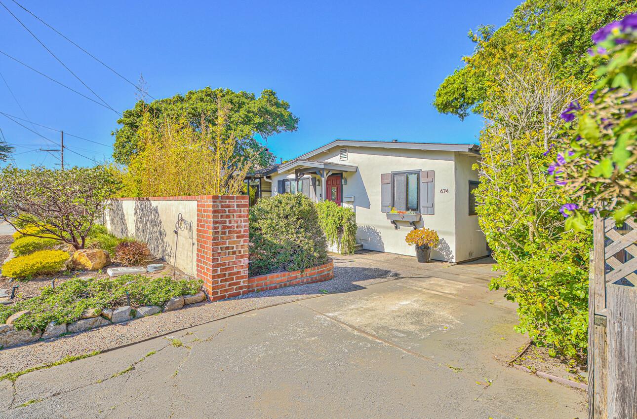 674 Cypress ST