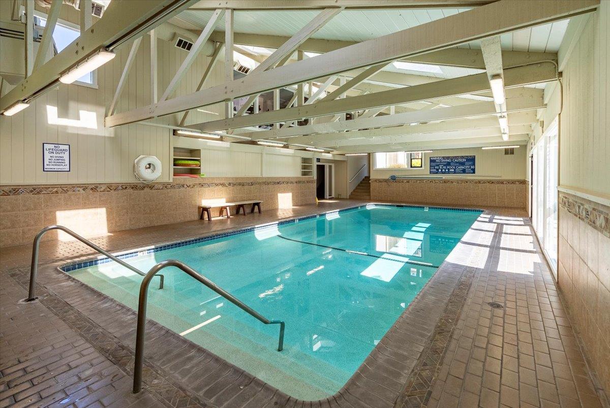 300 Glenwood CIR 295