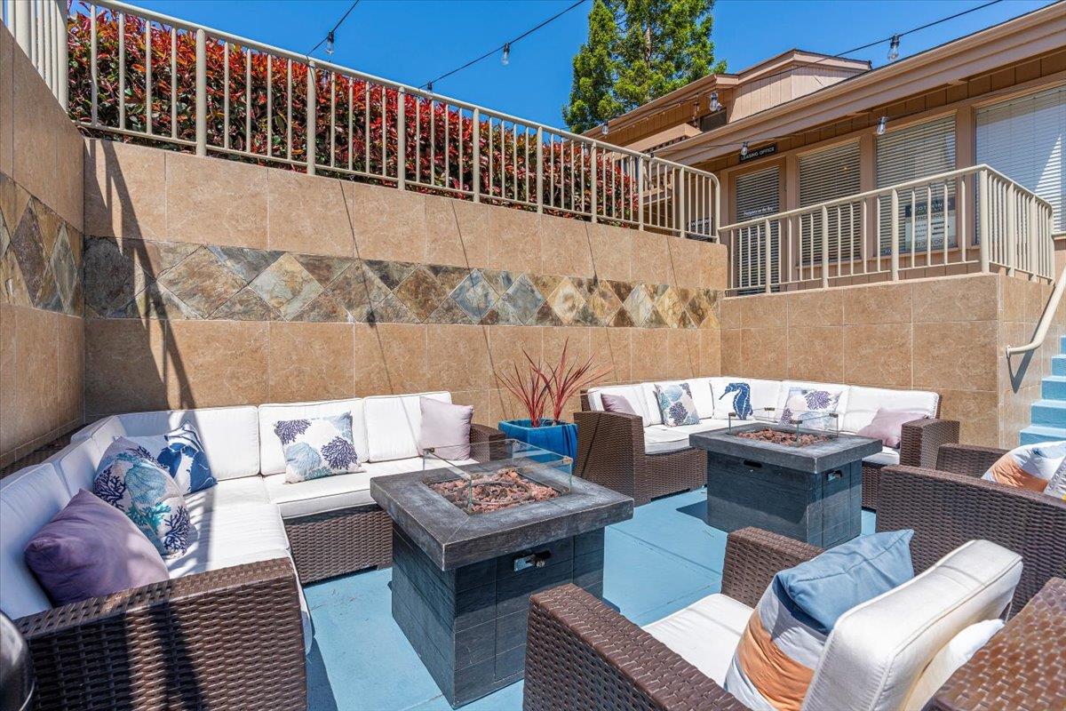 300 Glenwood CIR 295