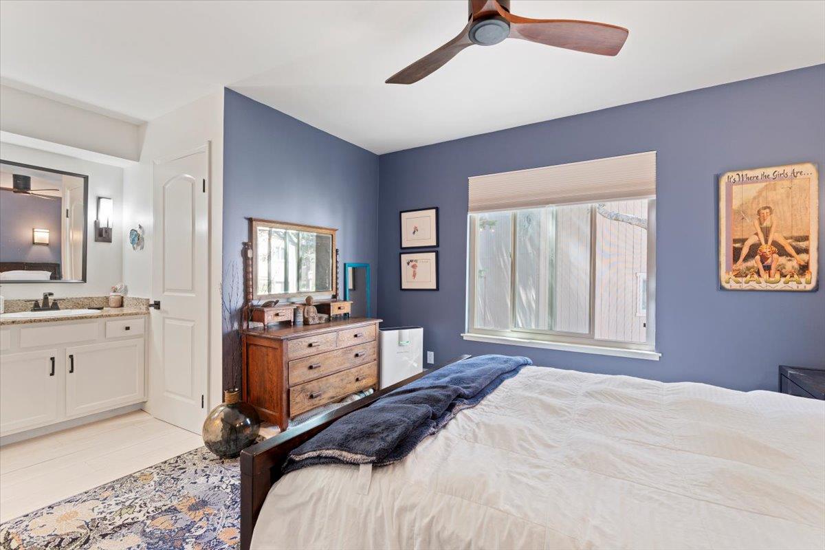 300 Glenwood CIR 295