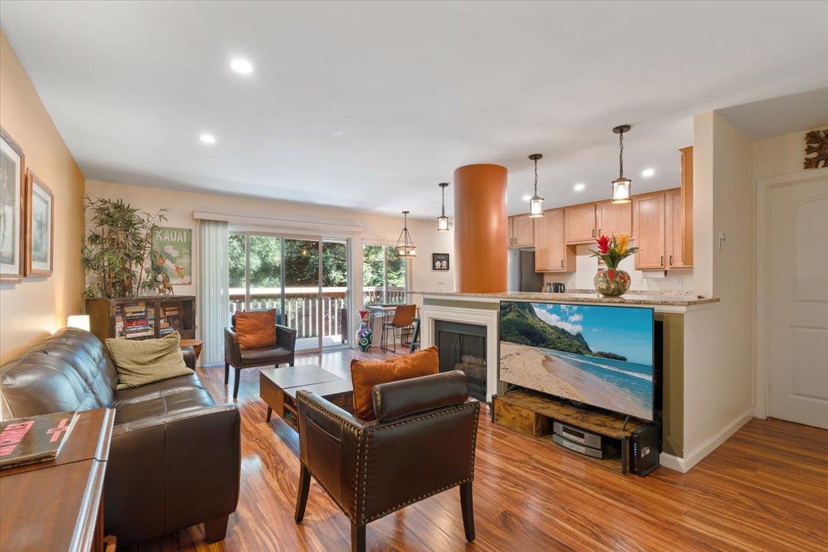 300 Glenwood CIR 295