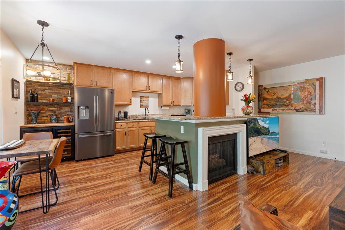 300 Glenwood CIR 295