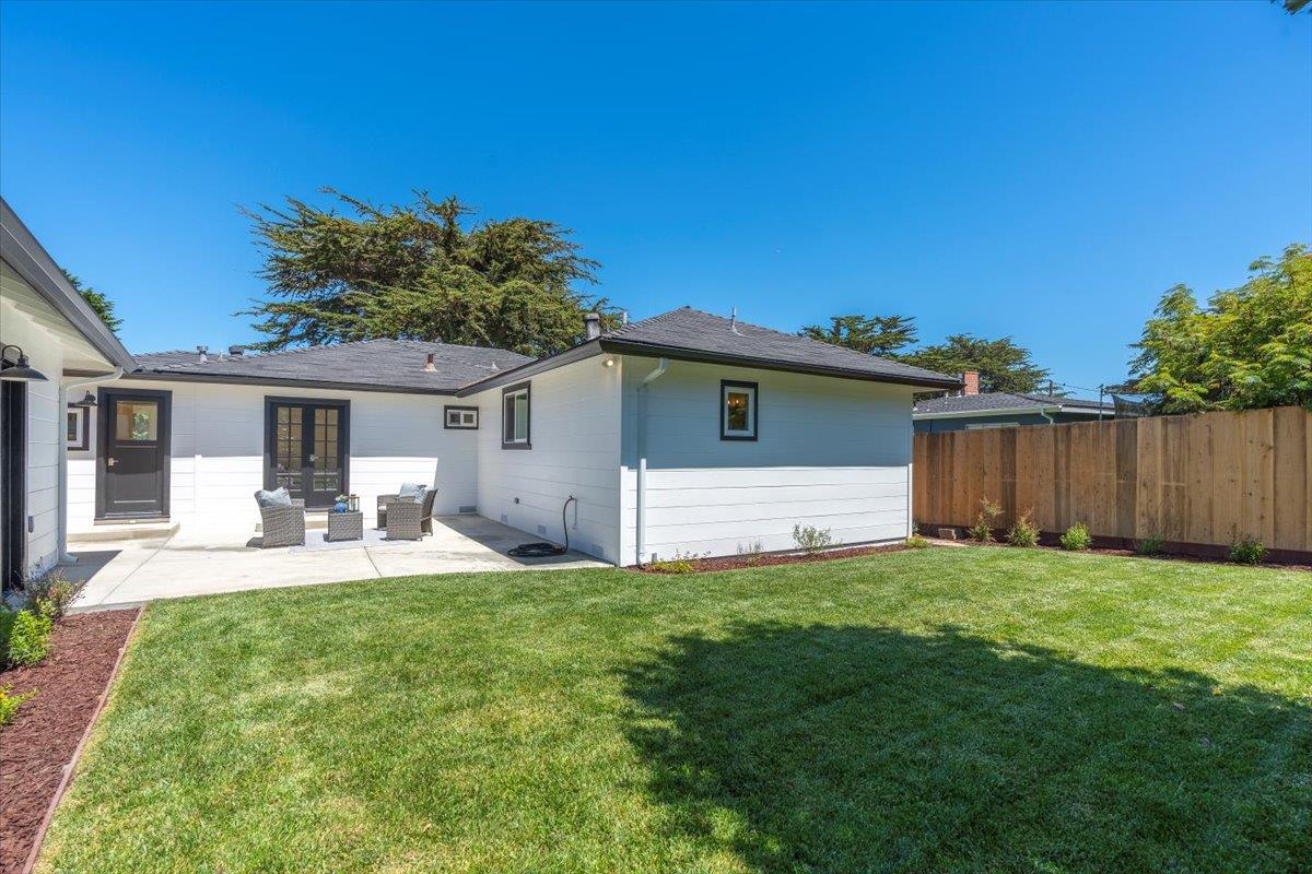 1133 Del Monte BLVD
