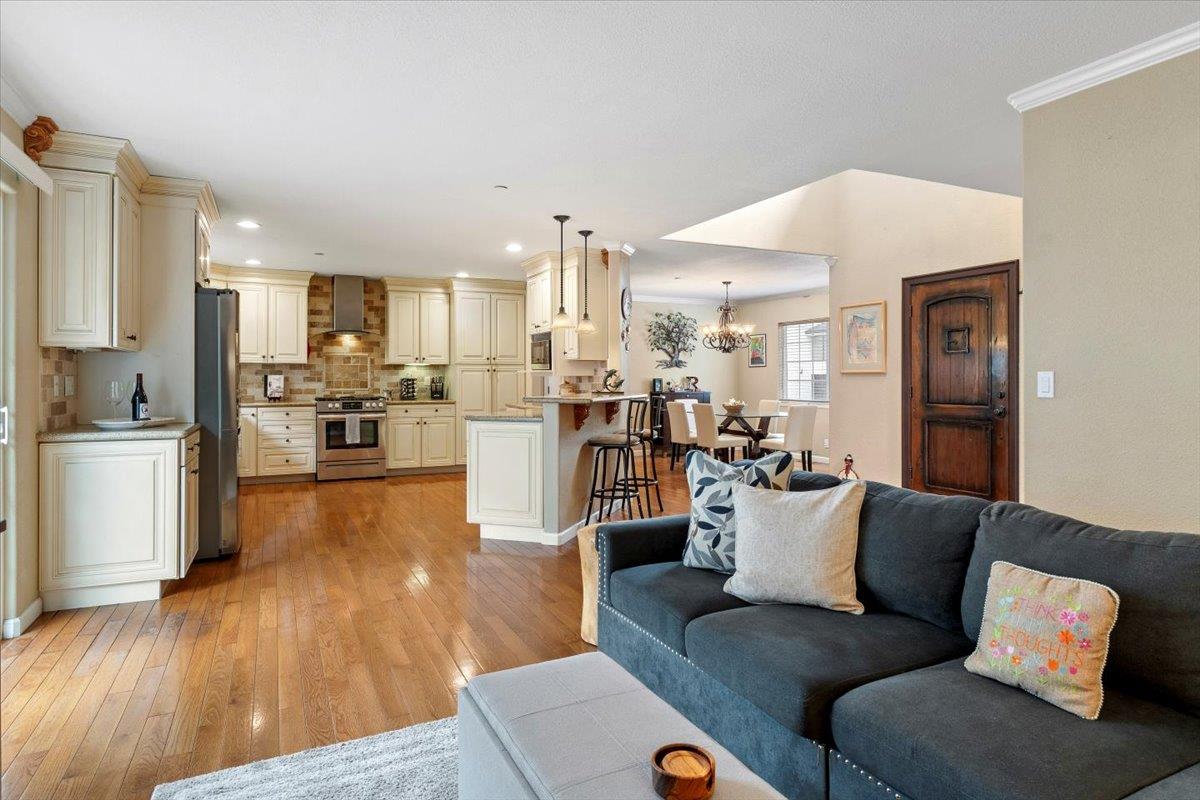 1490 Irving AVE