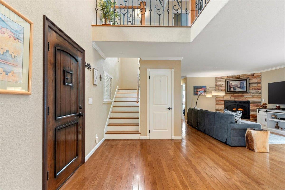 1490 Irving AVE