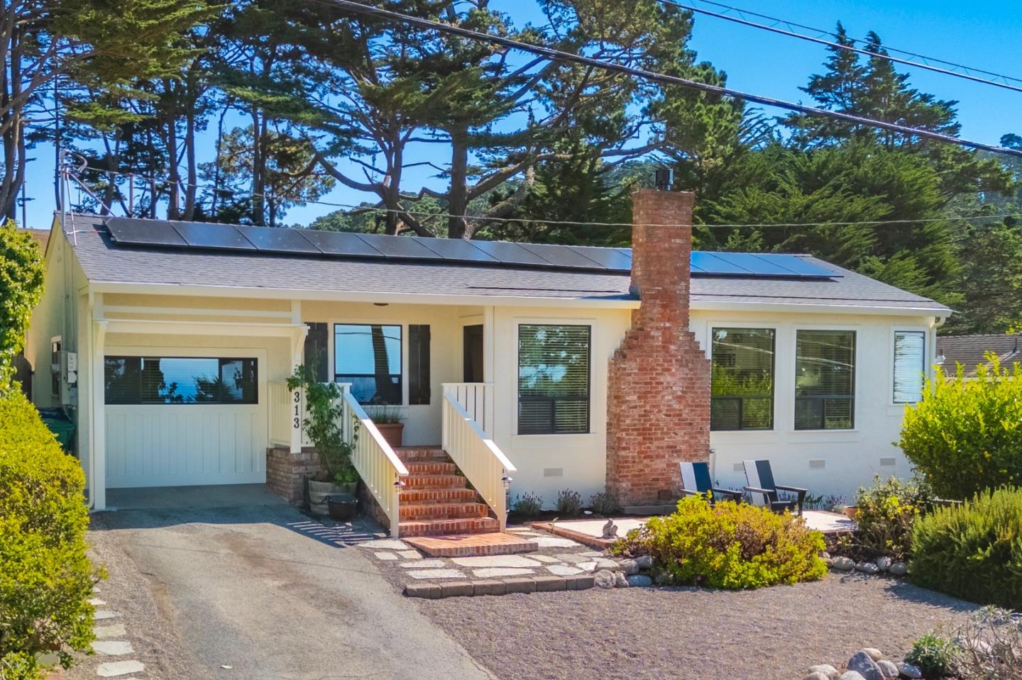 313 Bishop AVE