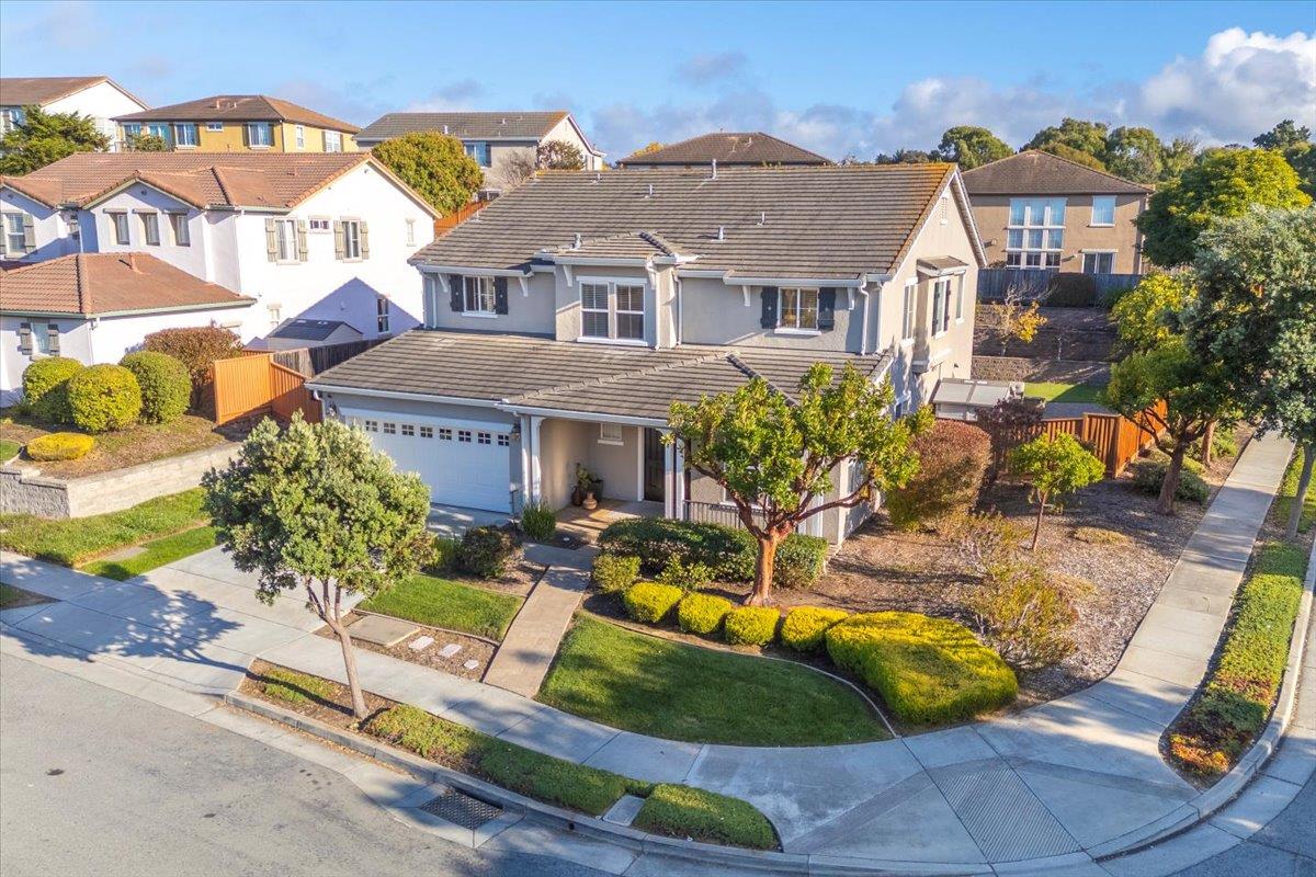 5041 Sunset Vista DR