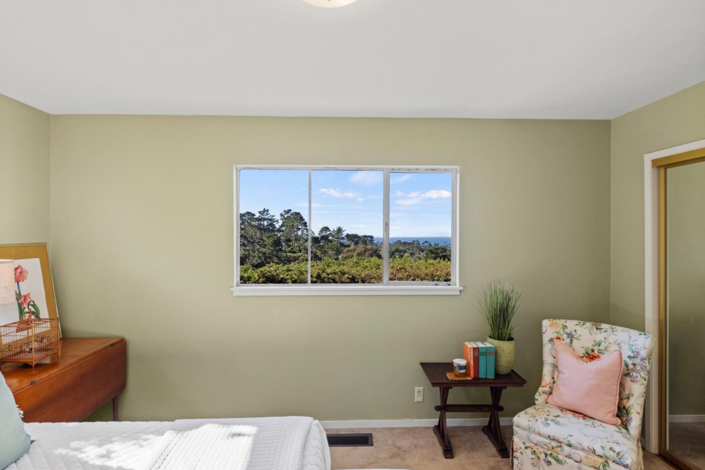 2828 Forest Hill BLVD