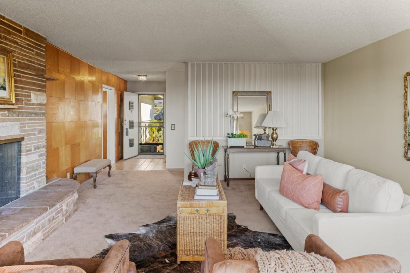 2828 Forest Hill BLVD