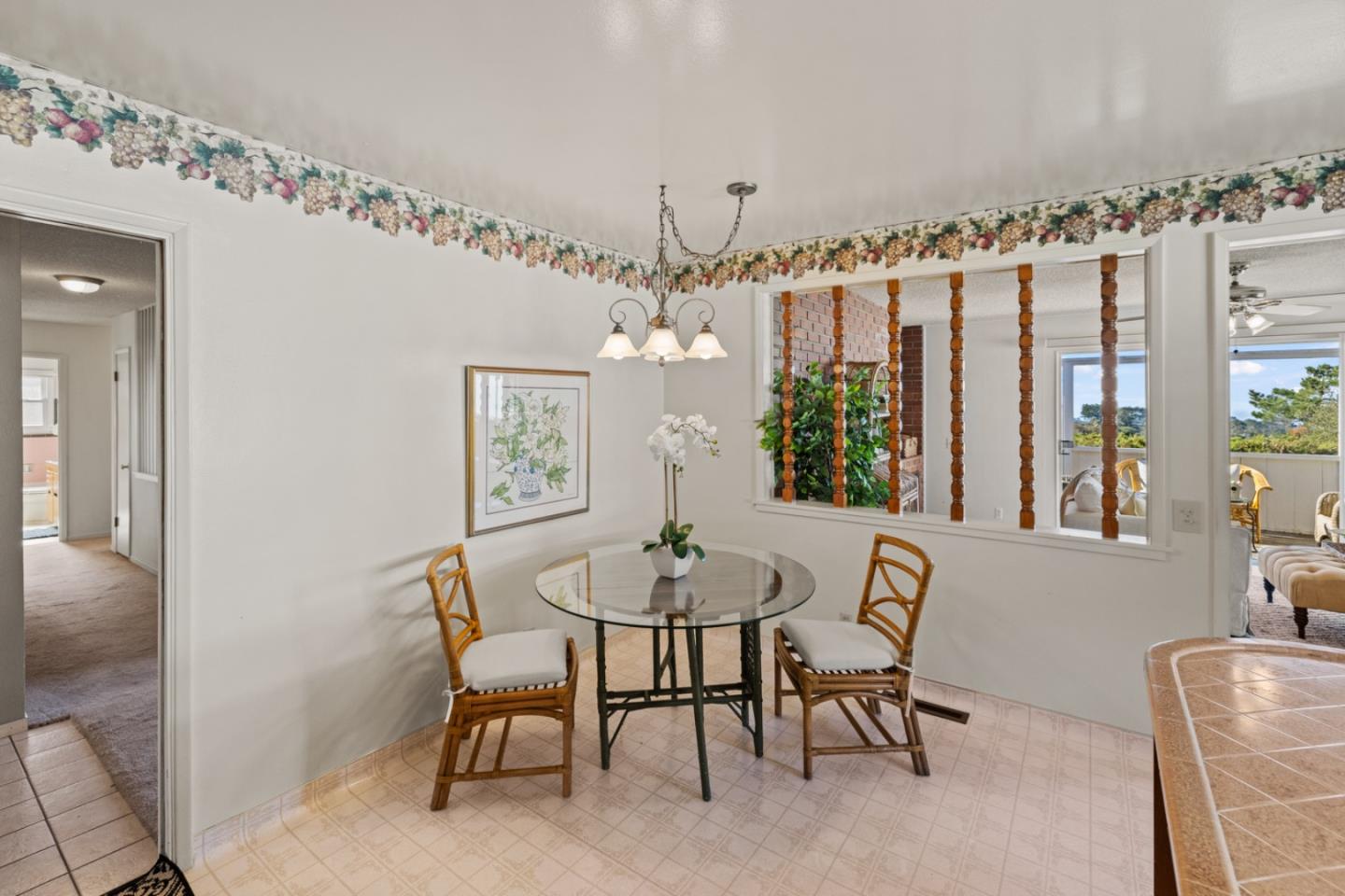 2828 Forest Hill BLVD