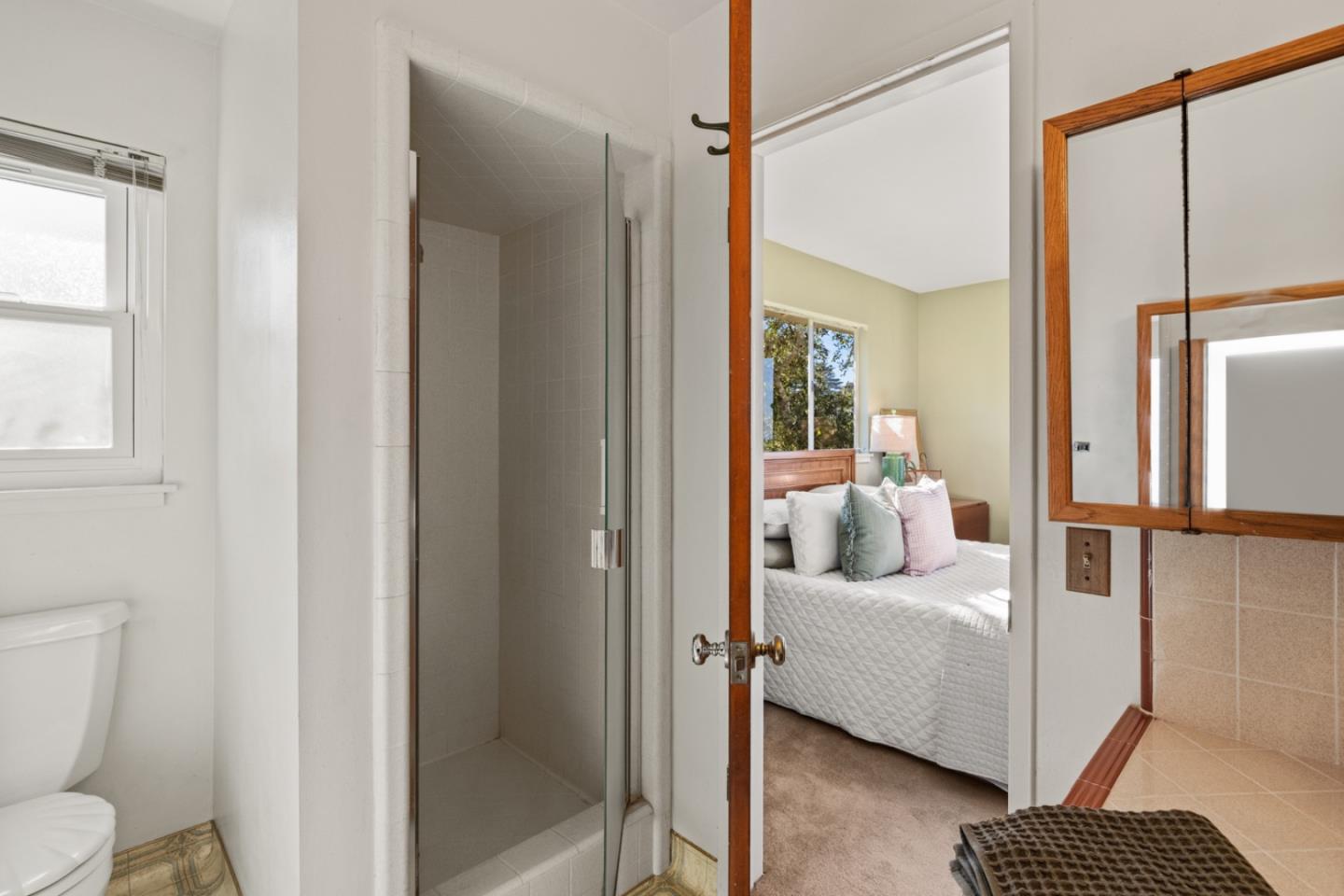 2828 Forest Hill BLVD