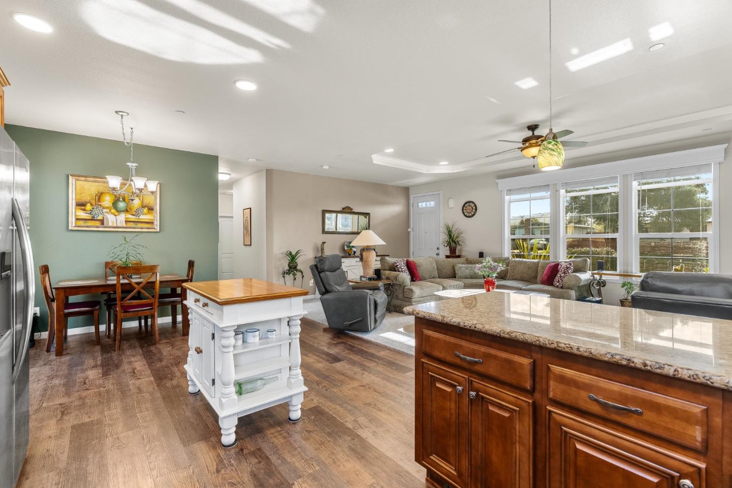 541 Casanova AVE