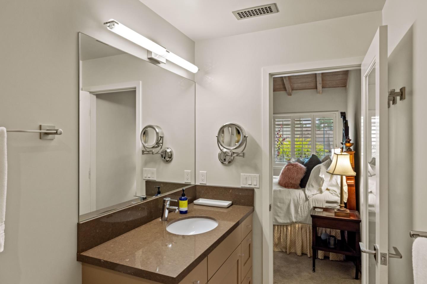 1007 Brentwood Court