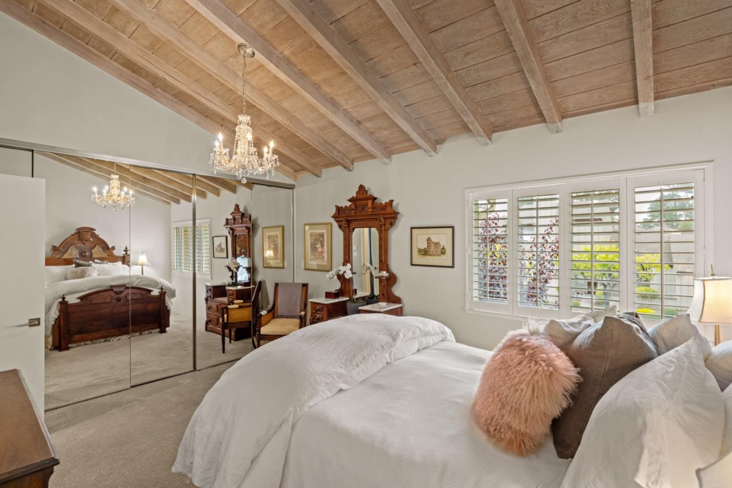 1007 Brentwood Court