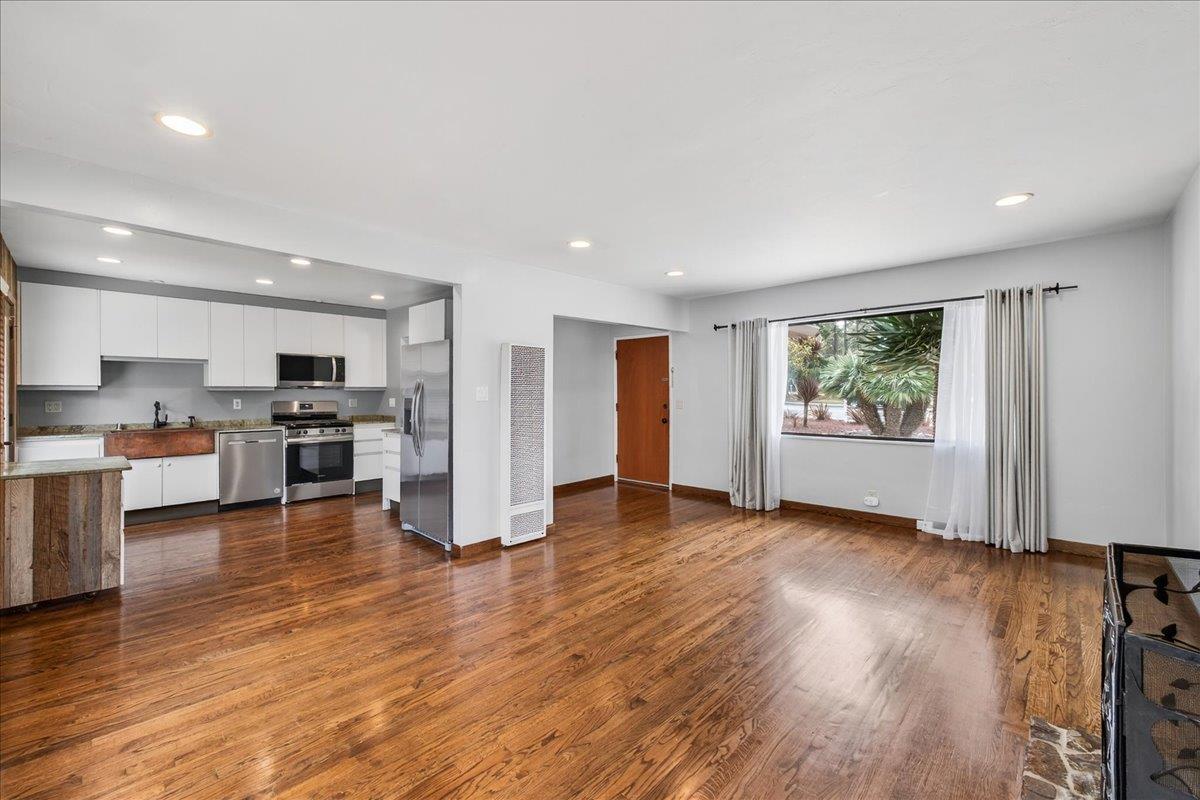 712 Sunset Drive
